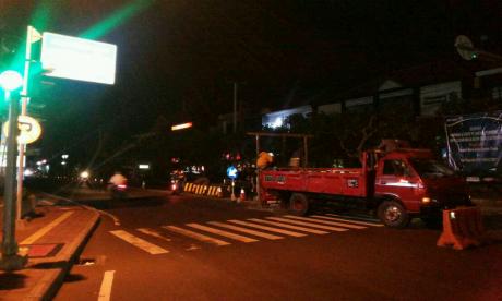 Pemasangan Separator di Kawasan Teuku Umar