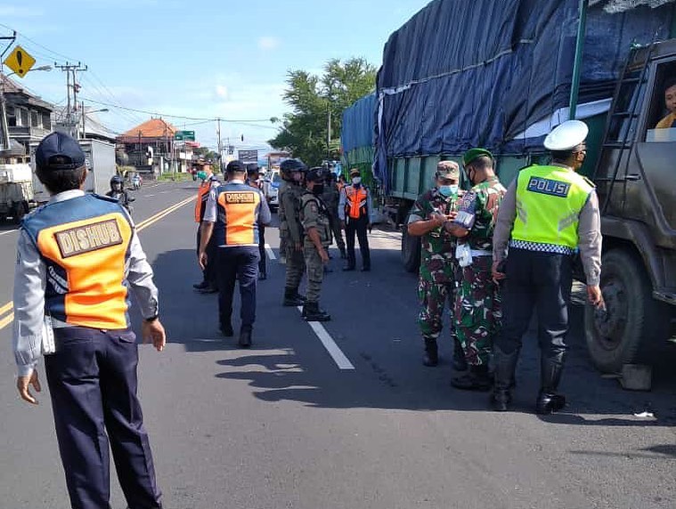 Pelaksanaan Kegiatan Pengawasan dan Pengendalian Efektivitas Pelaksanaan Kebijakan Lalu Lintas 