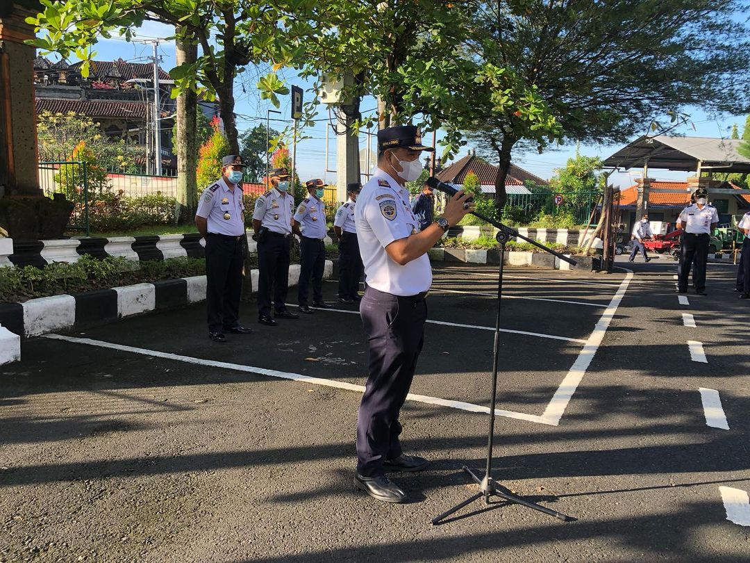 Senin, 9 Mei 2022. Apel pengarahan rutin dipimpin langsung Kadishub Kota Denpasar
