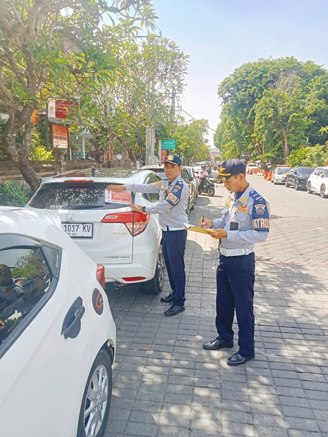Penertiban di sepanjang Jl. Kamboja oleh Tim Patroli DISHUB Denpasar