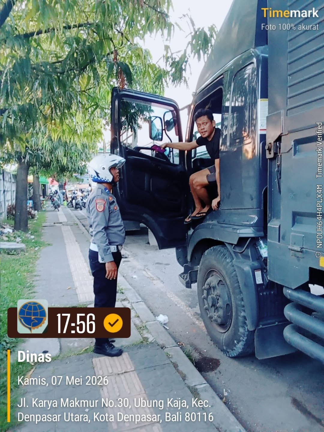 Penertiban parkir di Jl. Cargo Denpasar Dalam Rangka Kegiatan Pengawasan dan Pengendalian Efektivita