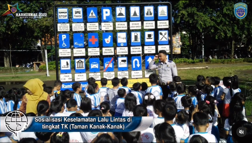DISHUB GO TO SCHOOL Sosialisasi Keselamatan LLAJ, Safety Riding, dan Literasi Angkutan Umum