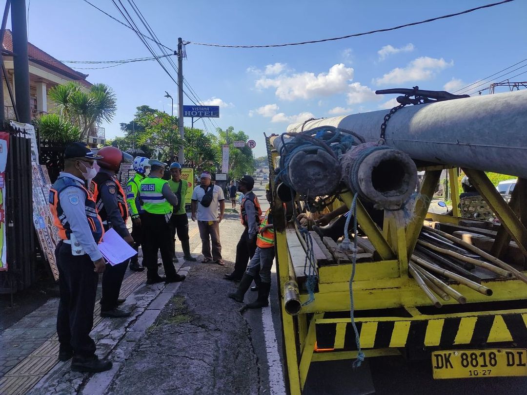 Dishub Denpasar Melakukan Pengawasan dan Pengendalian Efektivitas Pelaksanaan Kebijakan untuk Lalu Lintas dan Angkutan Jalan di Kota Denpasar